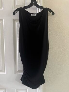 Zenana Outfitters Black Sleeveless Cinched Long Tank Top